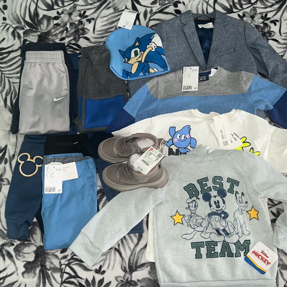 SOME PIECES ARE GONE 16 piece toddler bundle